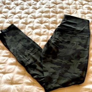 Wonder Under leggings